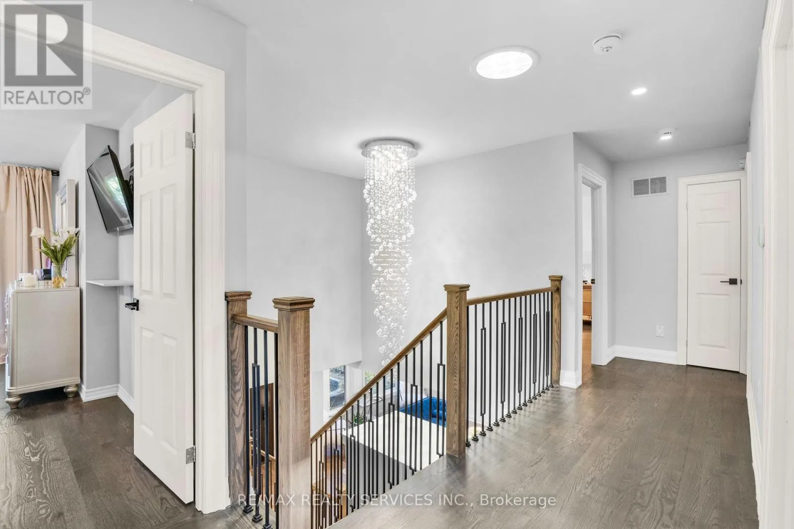 24 MARLOW PLACE