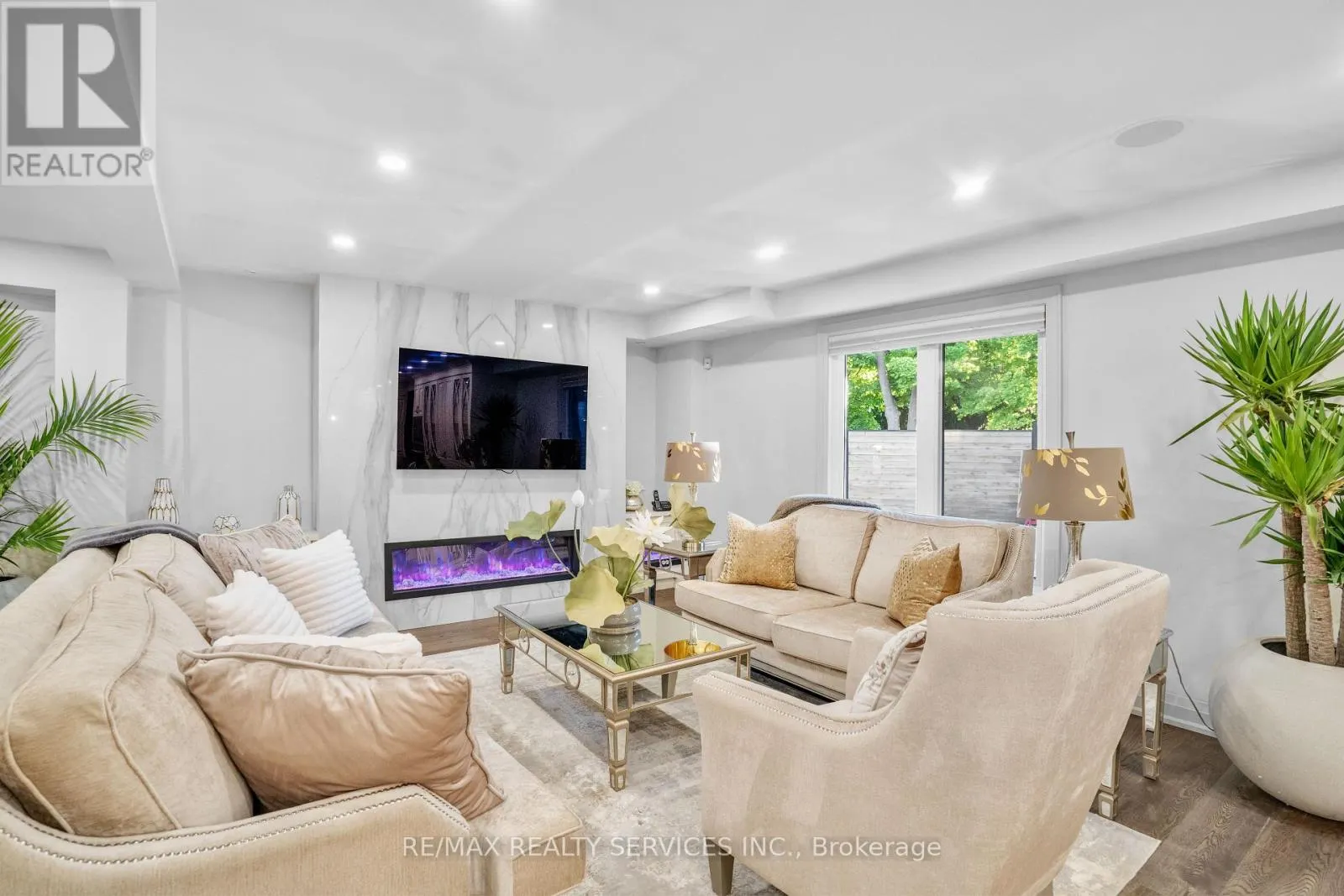 24 MARLOW PLACE