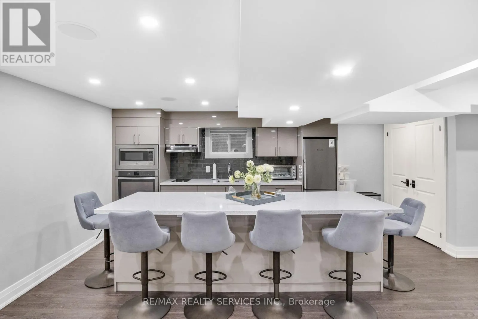 24 MARLOW PLACE