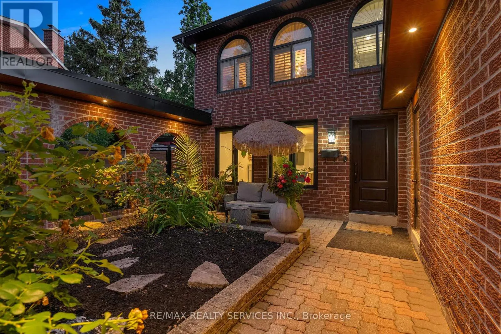 24 MARLOW PLACE