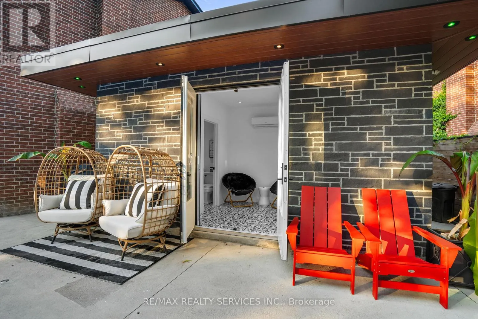 24 MARLOW PLACE