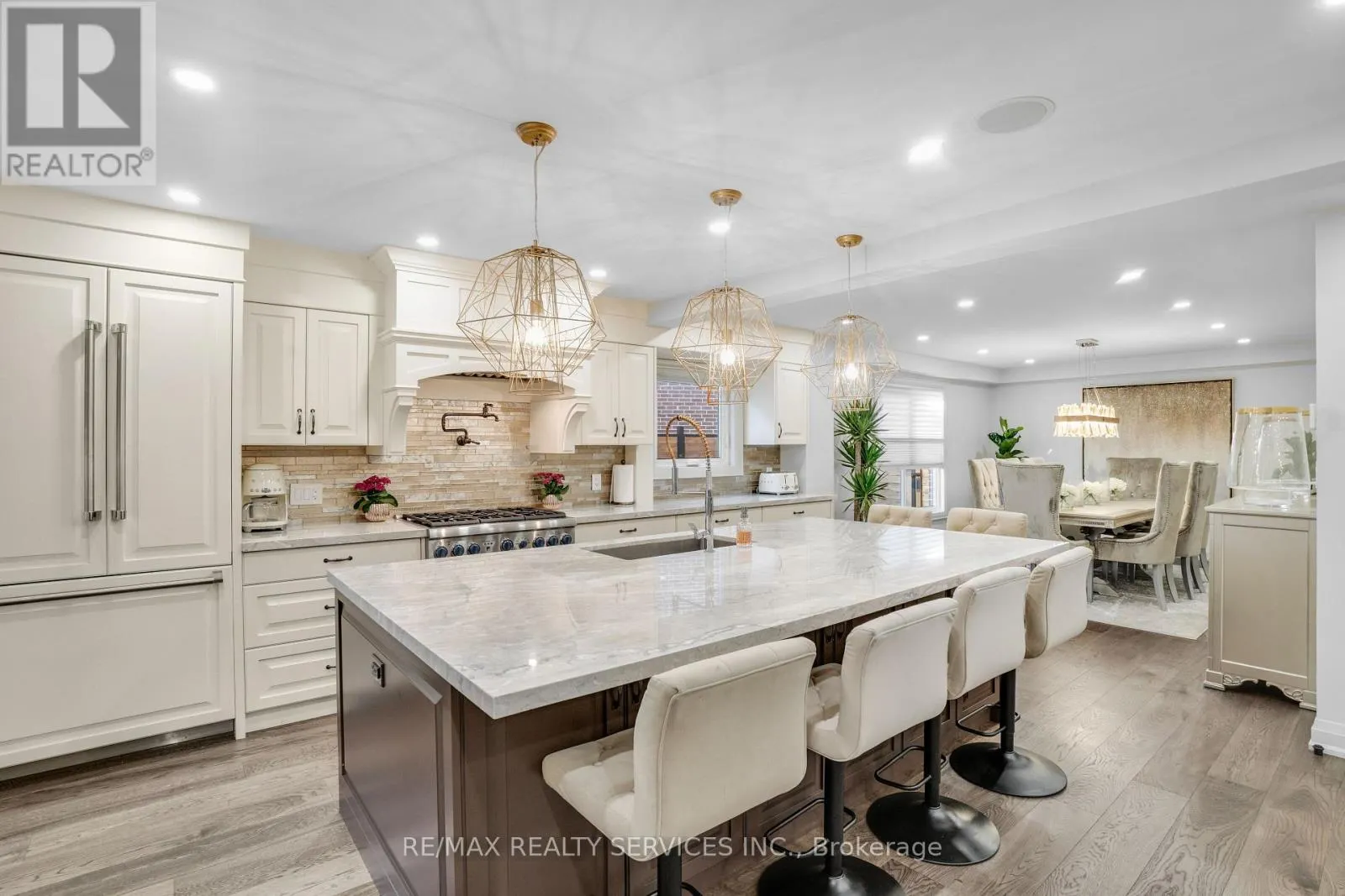 24 MARLOW PLACE