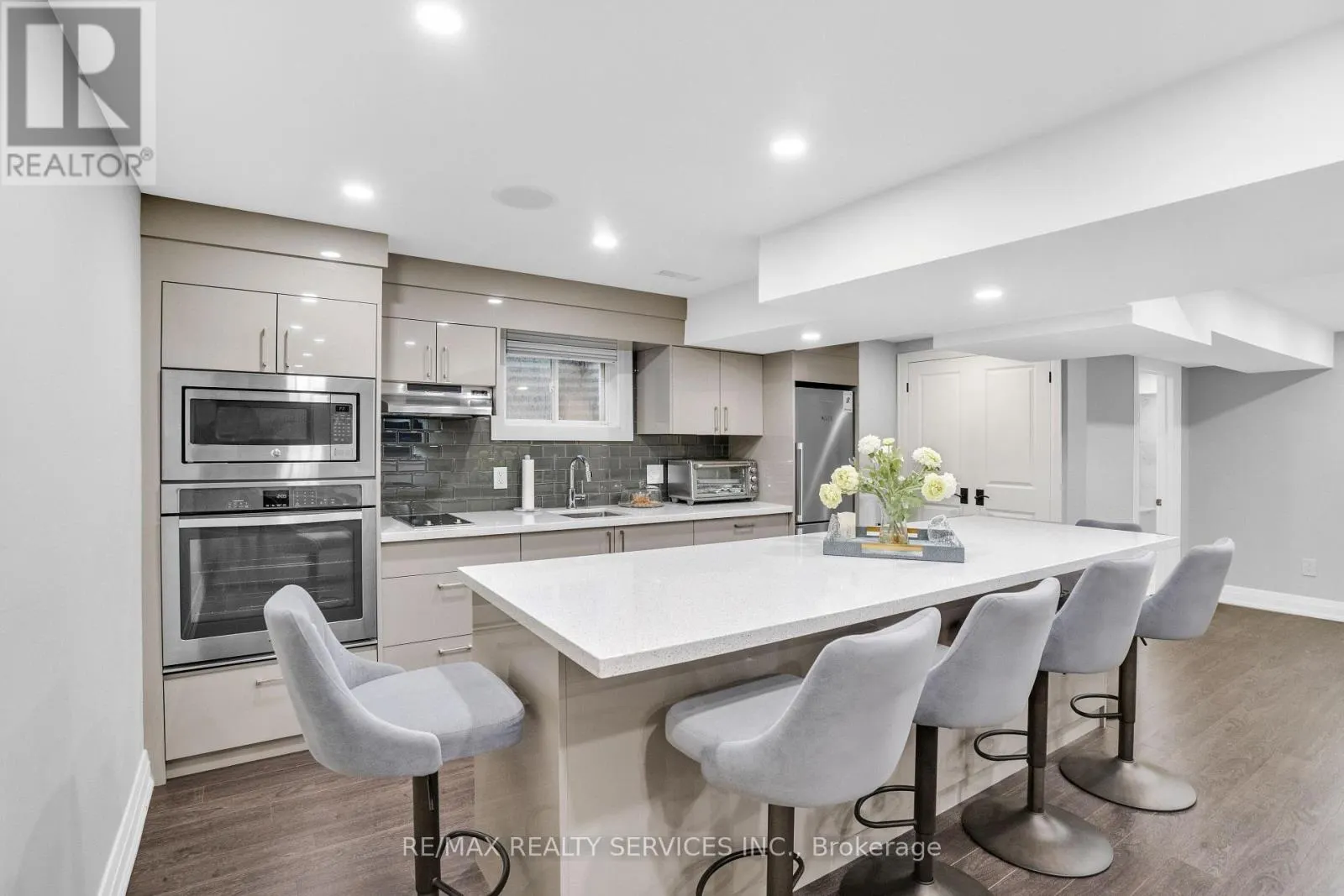 24 MARLOW PLACE