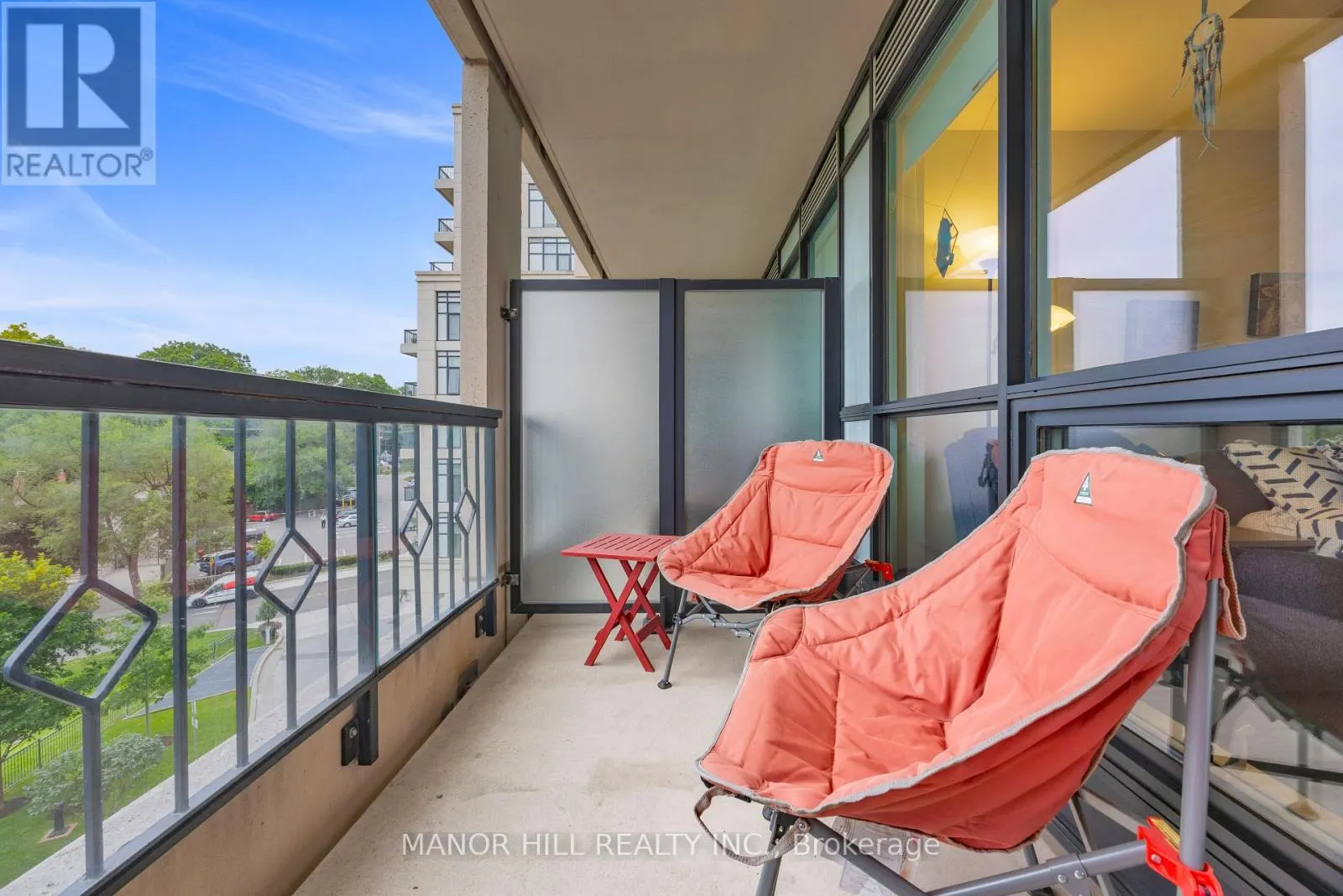 323 - 2 OLD MILL DRIVE