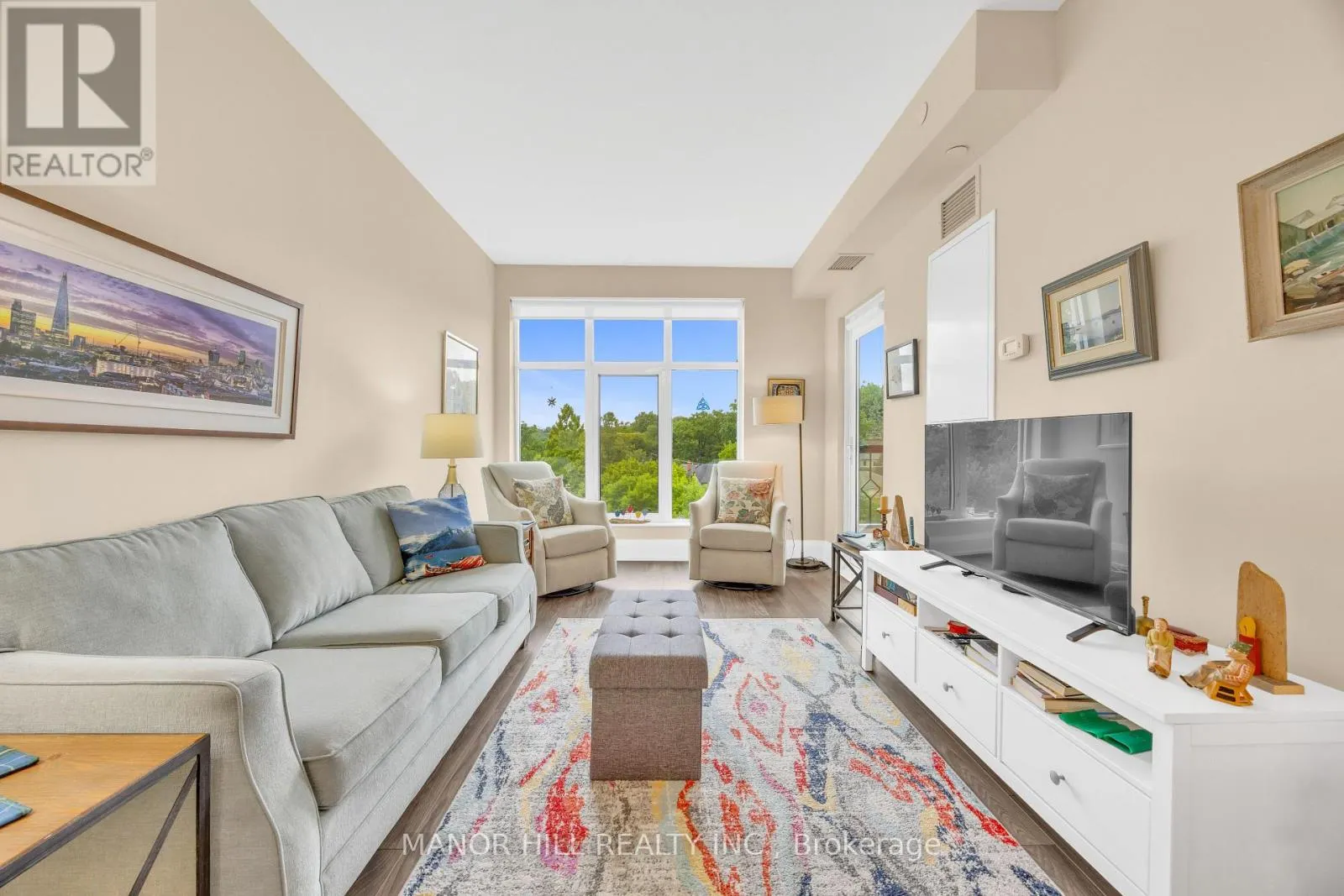 323 - 2 OLD MILL DRIVE