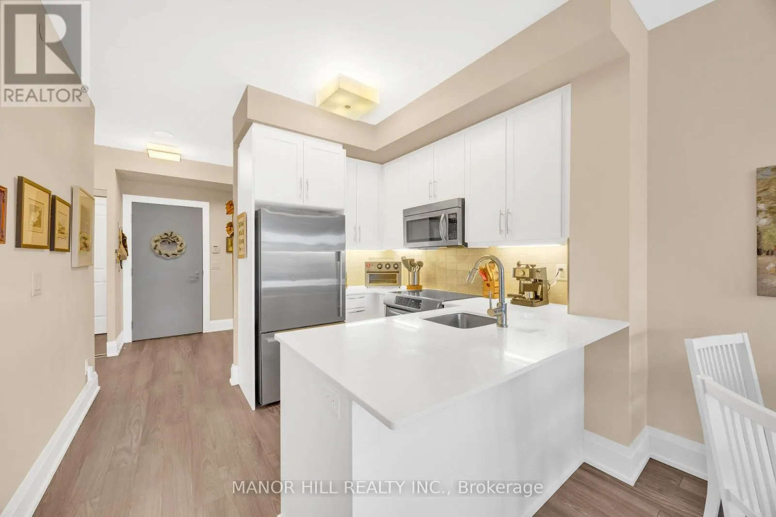 323 - 2 OLD MILL DRIVE