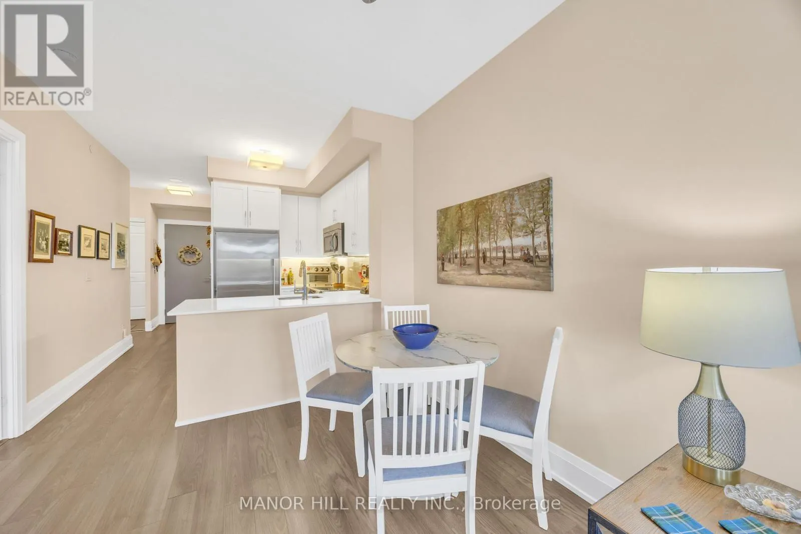 323 - 2 OLD MILL DRIVE