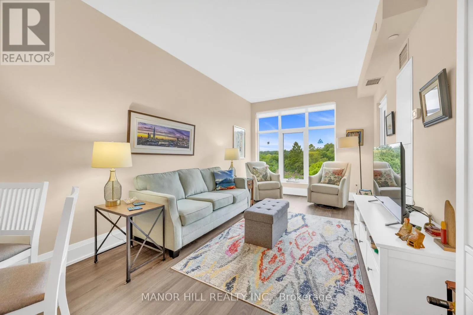 323 - 2 OLD MILL DRIVE