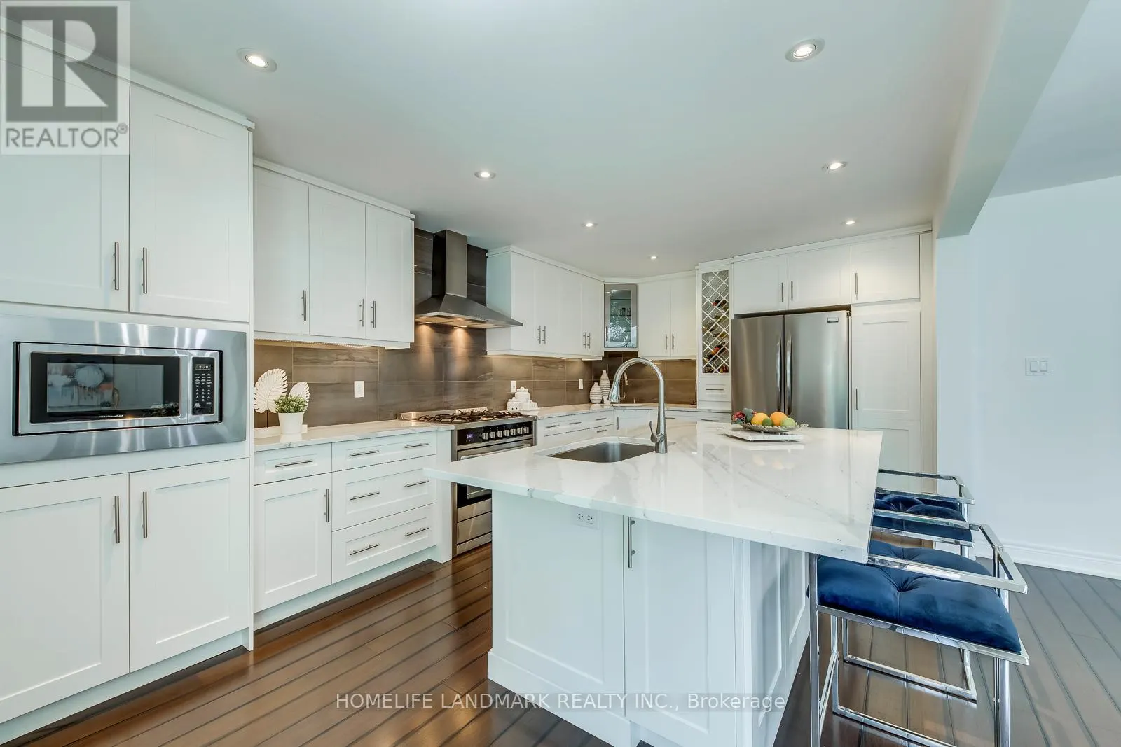 1076 MONTROSE ABBEY DRIVE