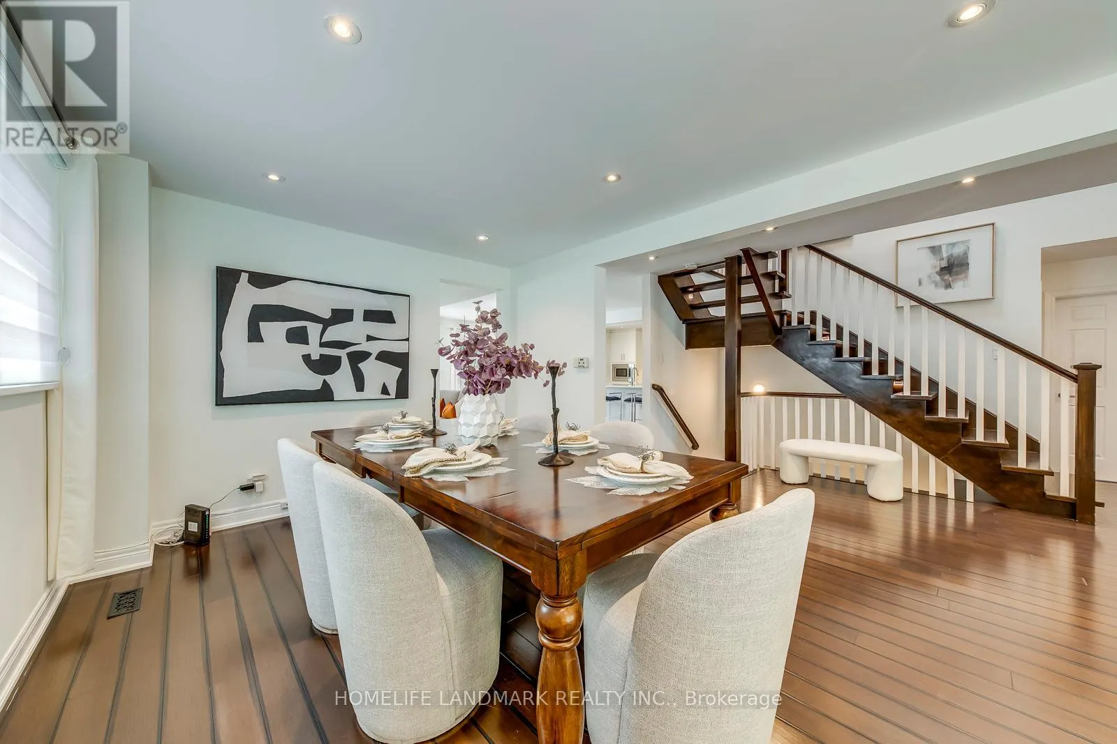 1076 MONTROSE ABBEY DRIVE