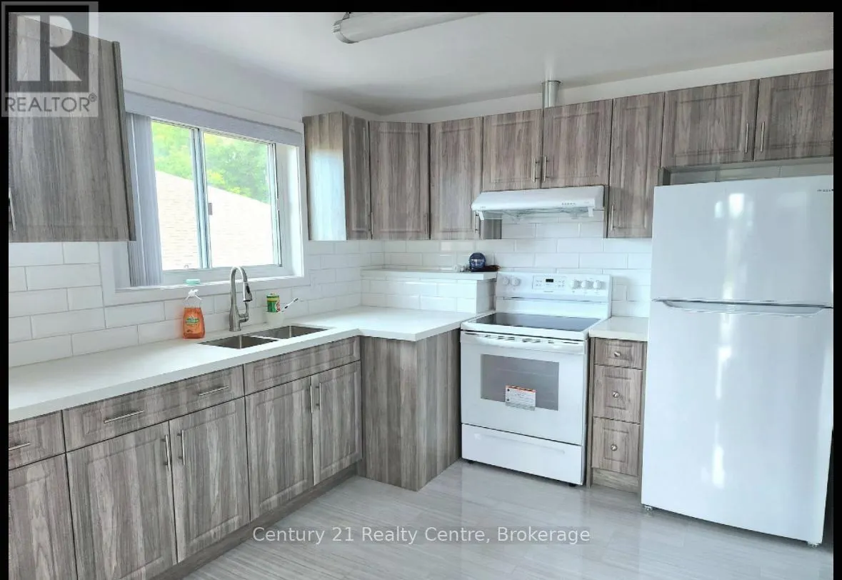 UPPER - 59 MONTERREY DRIVE