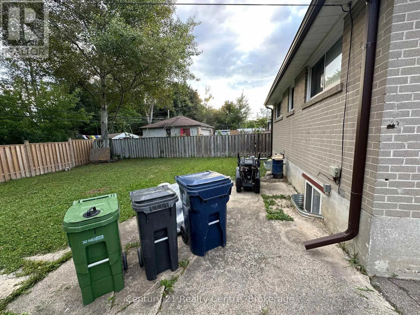 UPPER - 59 MONTERREY DRIVE