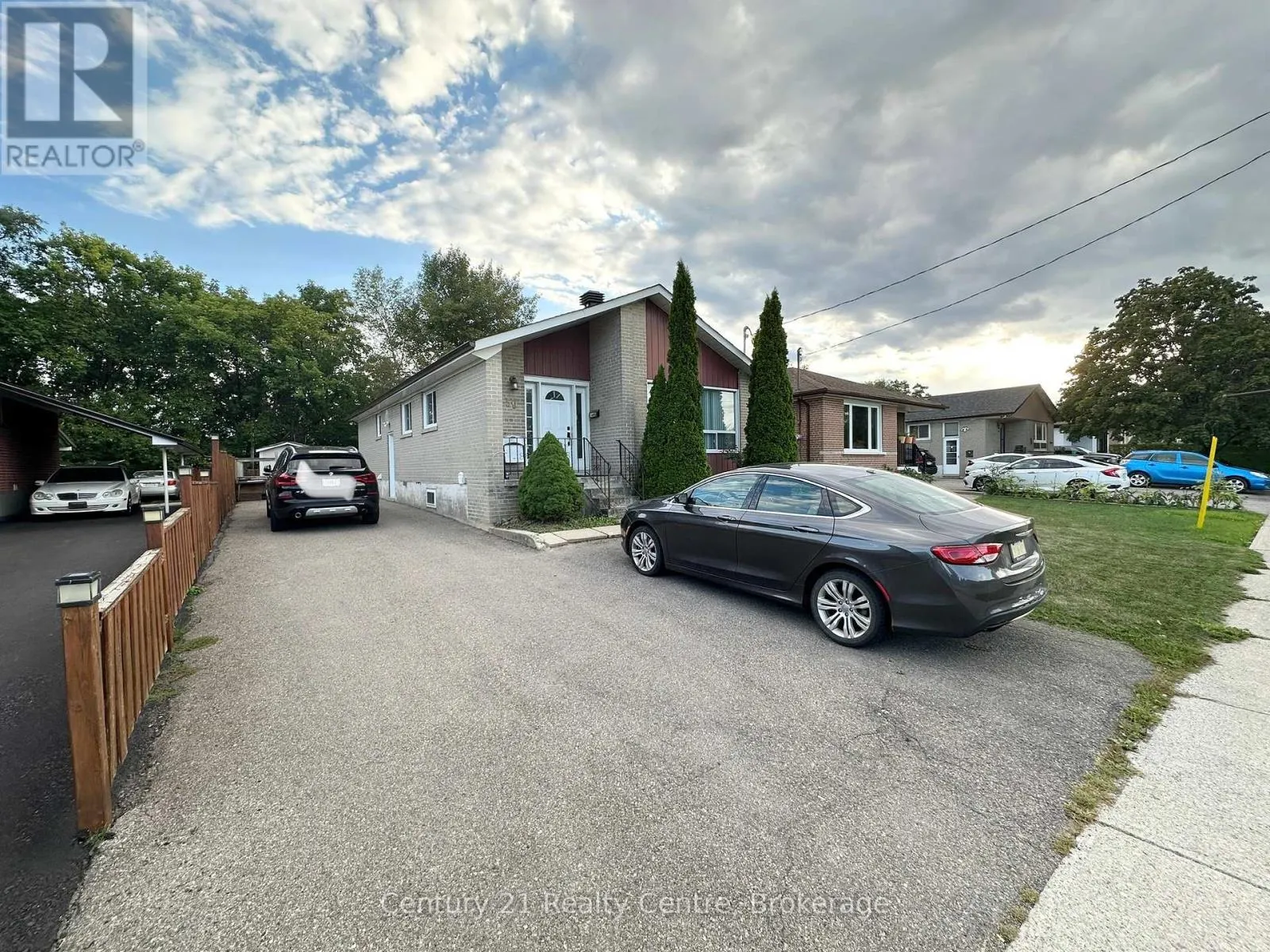 UPPER - 59 MONTERREY DRIVE