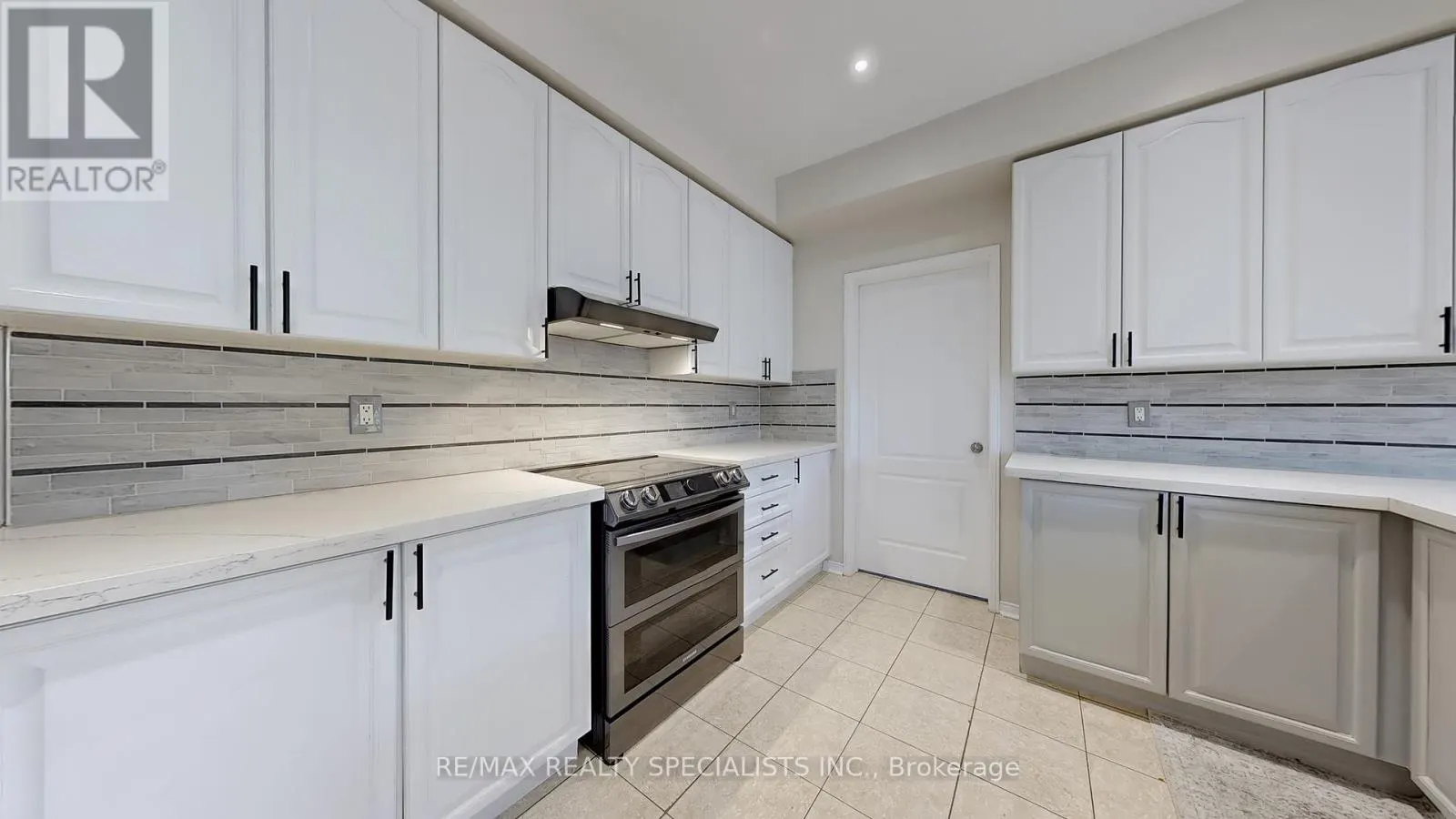 22 SAWSTON CIRCLE