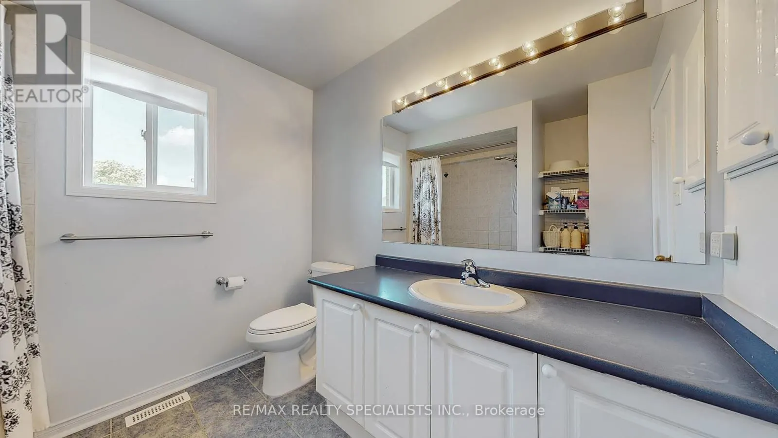 22 SAWSTON CIRCLE