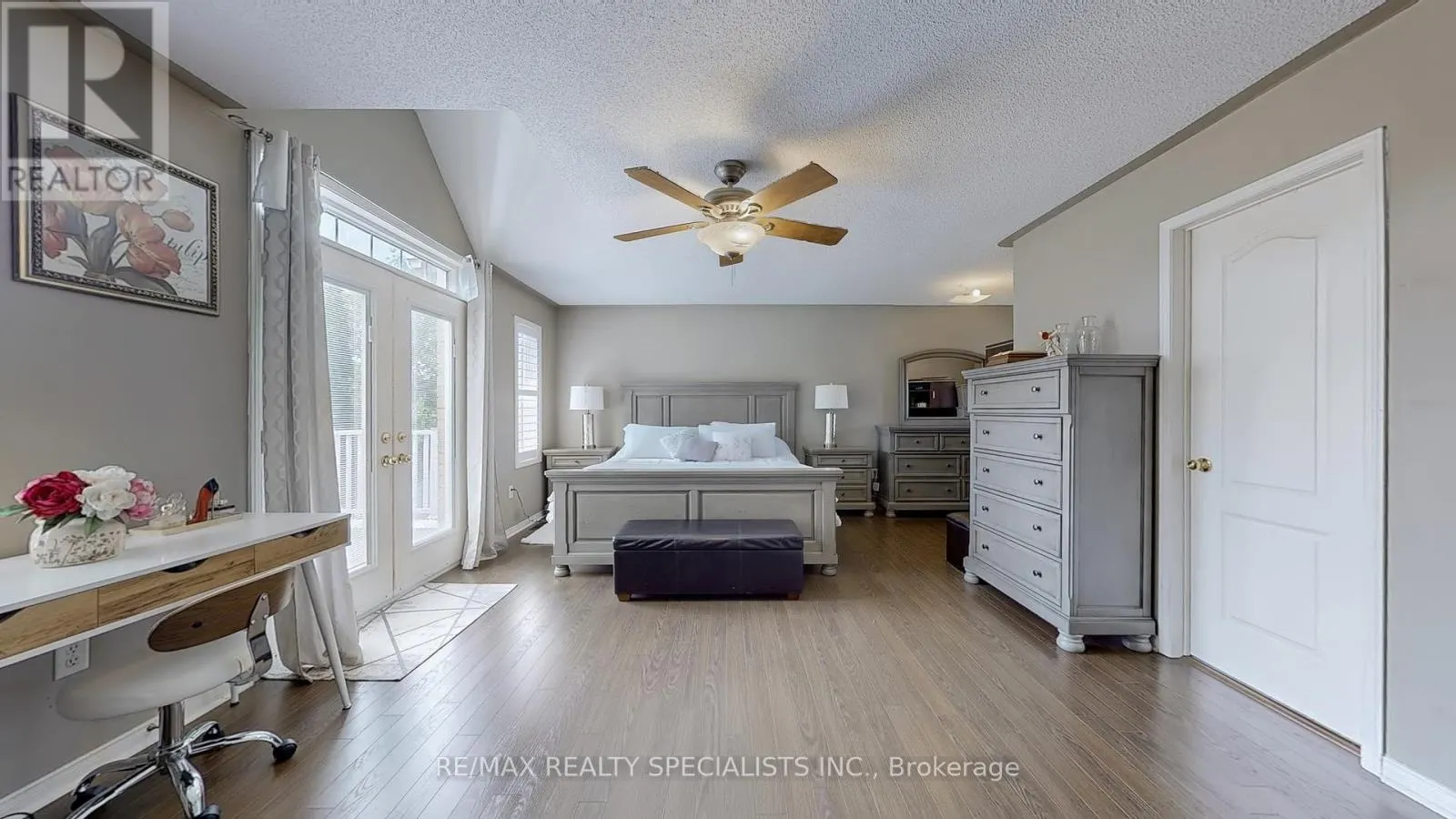 22 SAWSTON CIRCLE