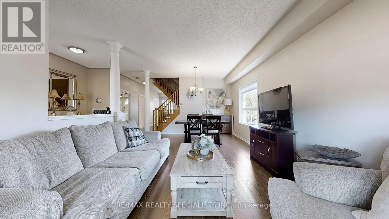 22 SAWSTON CIRCLE