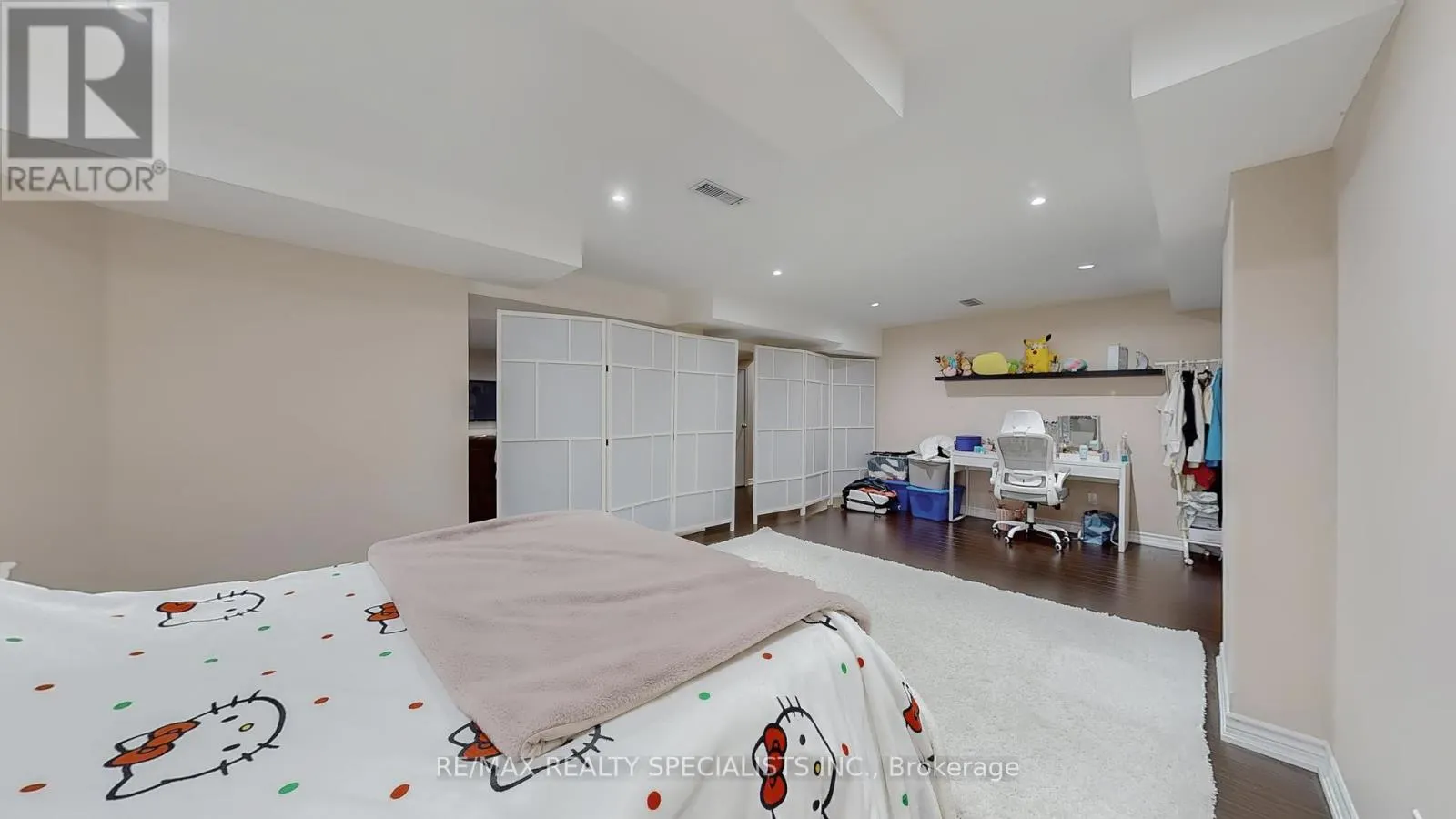 22 SAWSTON CIRCLE