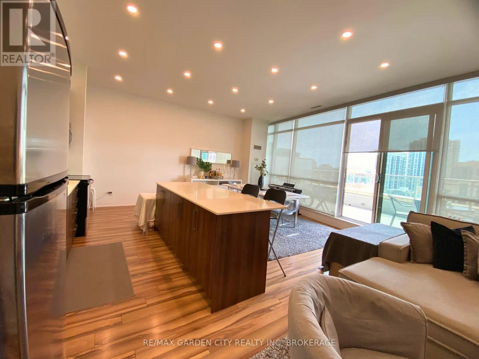 1402 - 5101 DUNDAS STREET W, #1402