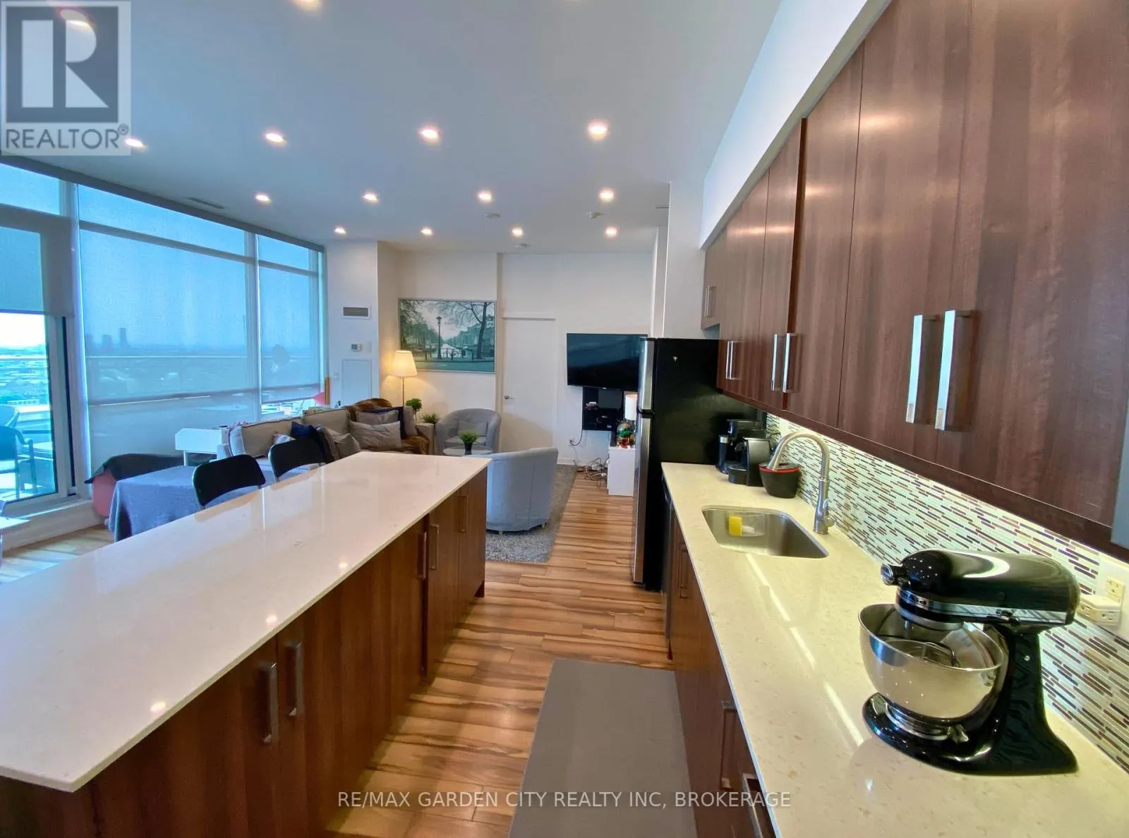 1402 - 5101 DUNDAS STREET W, #1402