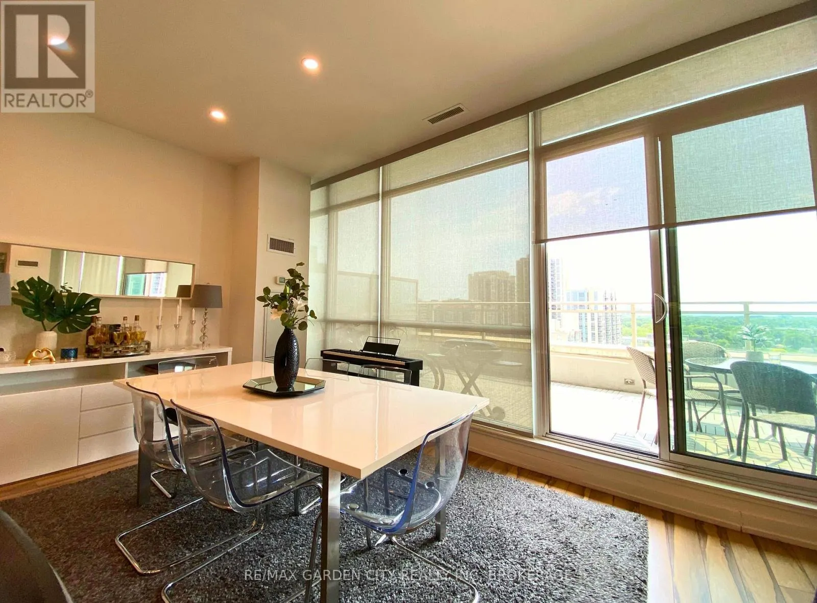 1402 - 5101 DUNDAS STREET W, #1402