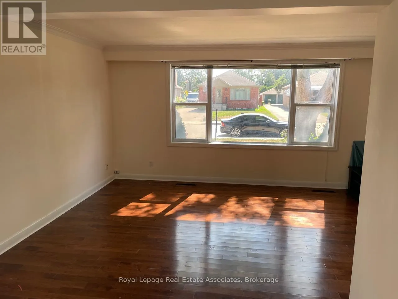 43 BROADVIEW AVENUE