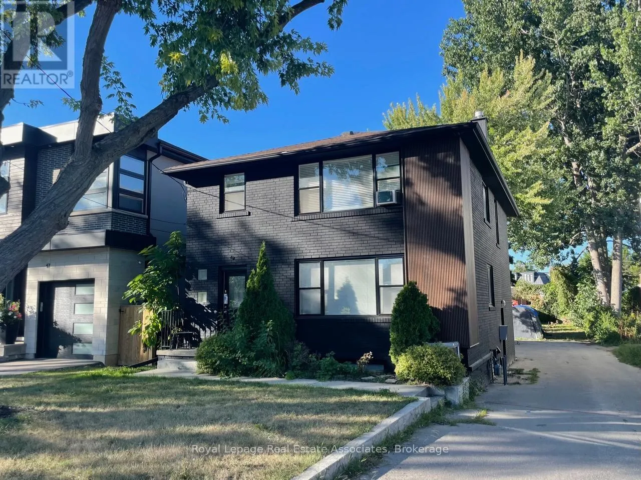 43 BROADVIEW AVENUE