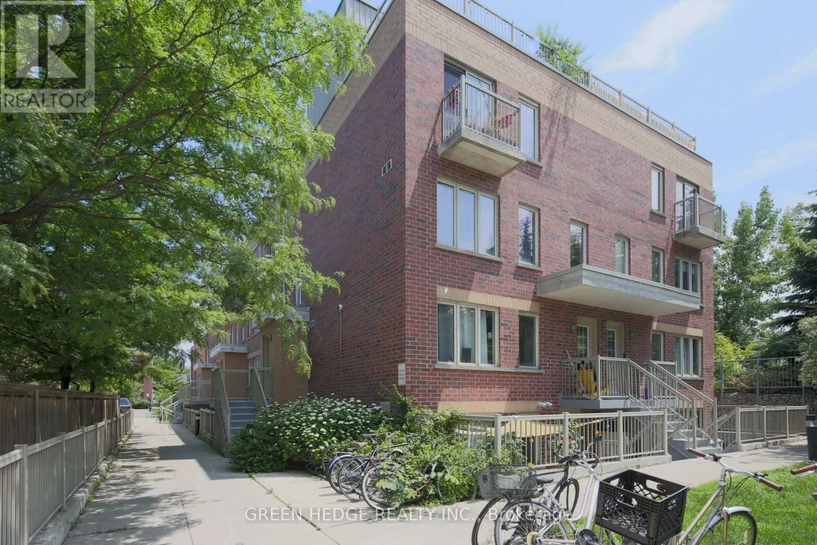 218 - 20 ELSIE LANE