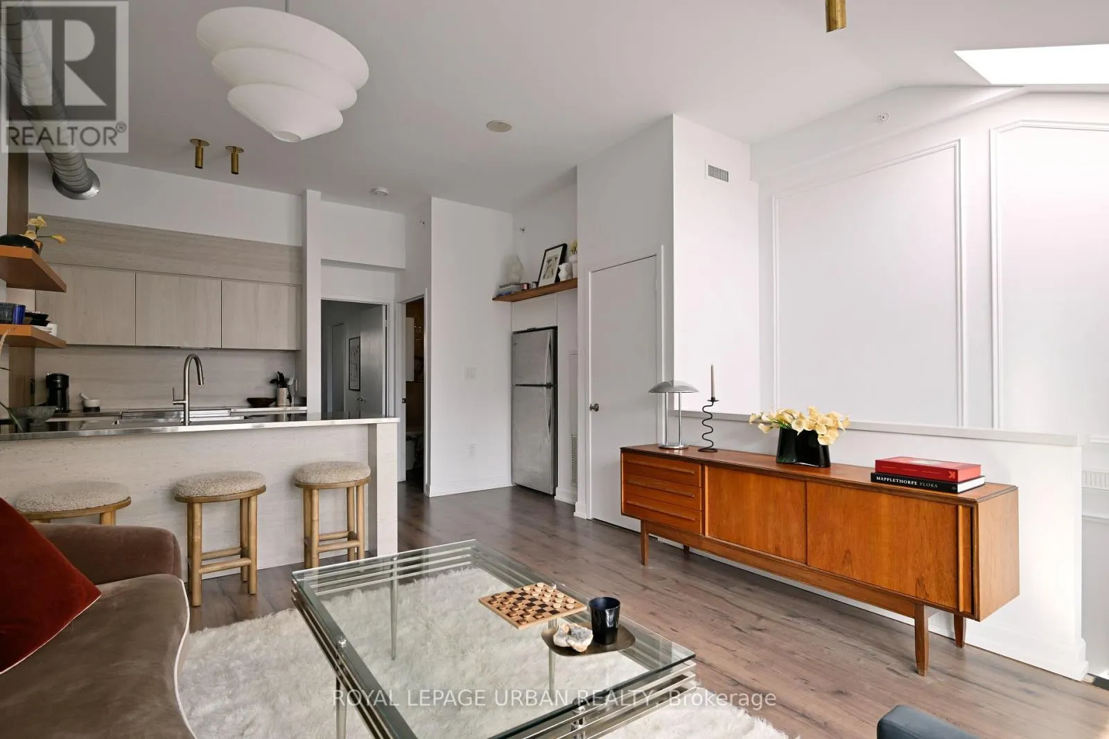 420 - 1410 DUPONT STREET