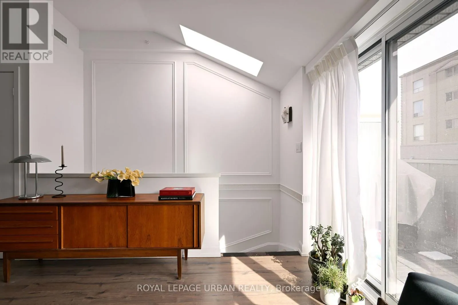 420 - 1410 DUPONT STREET