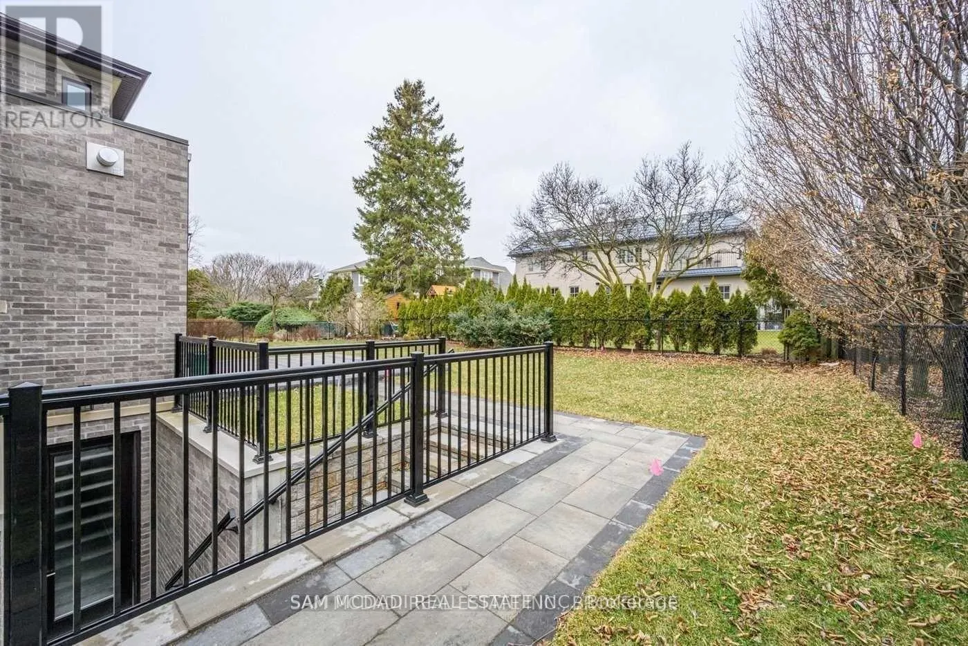 577 INDIAN ROAD