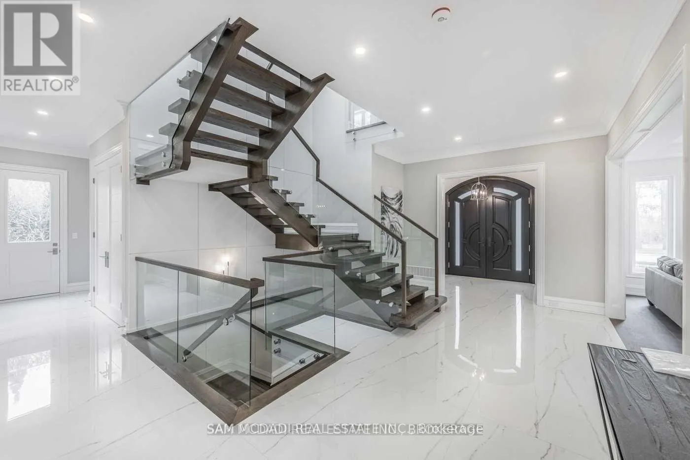 577 INDIAN ROAD