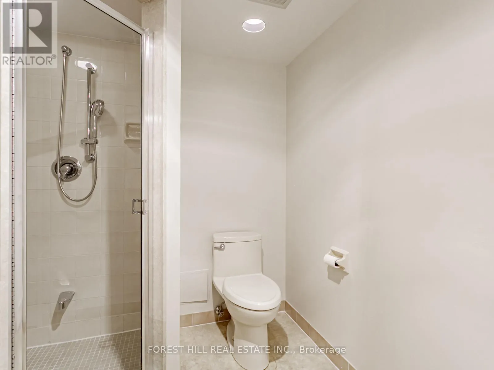 1207 - 1300 ISLINGTON AVENUE