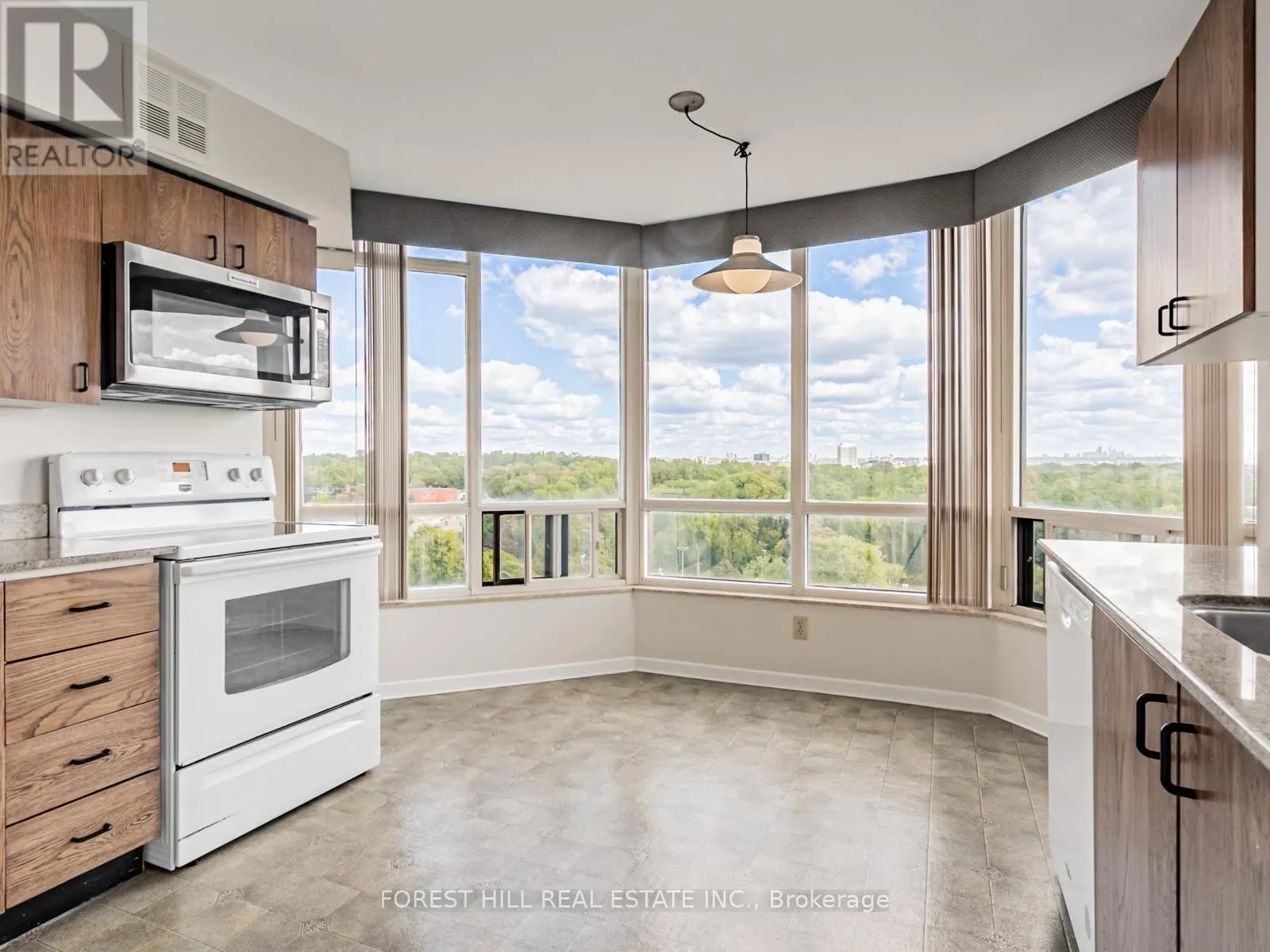1207 - 1300 ISLINGTON AVENUE