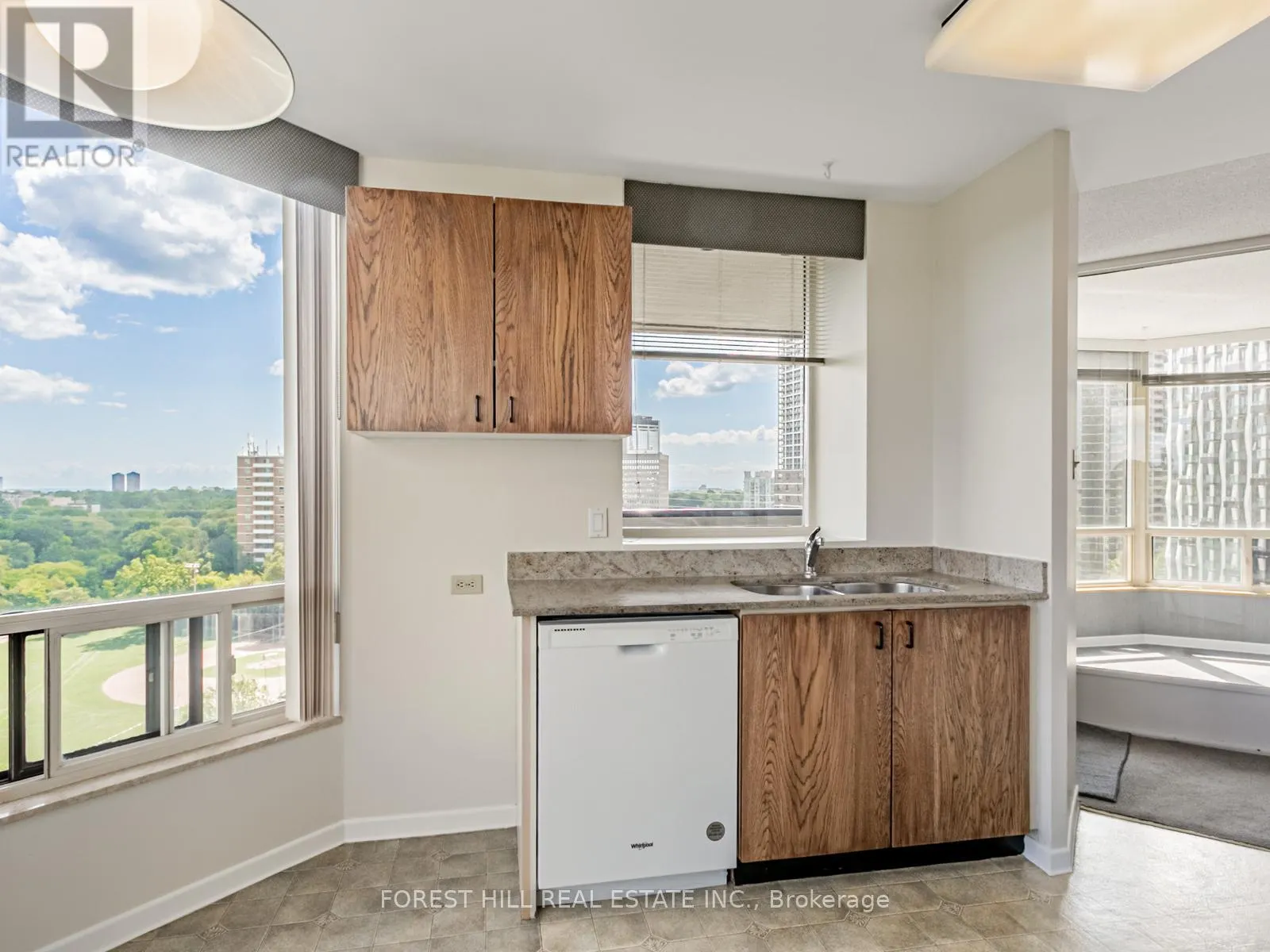 1207 - 1300 ISLINGTON AVENUE