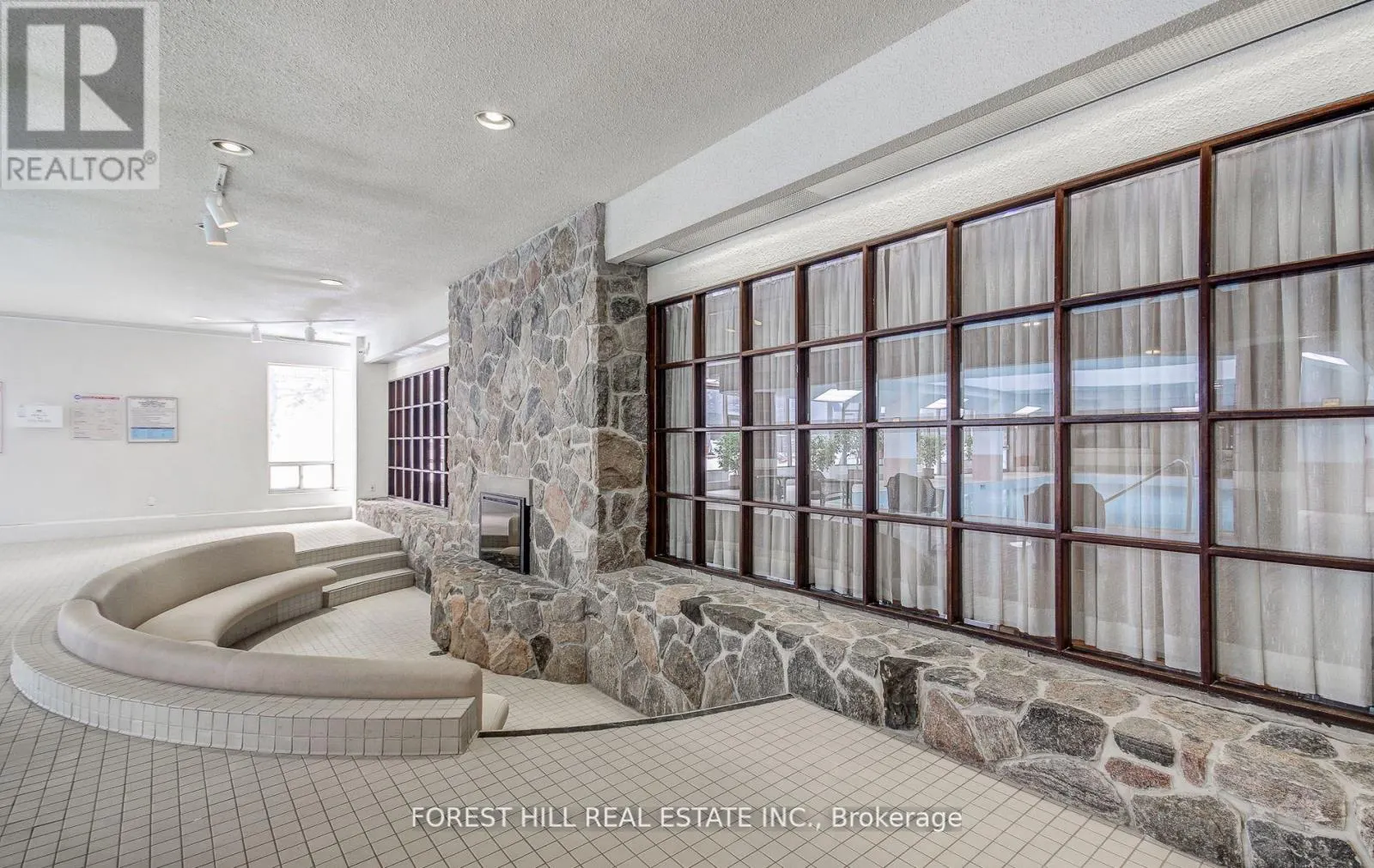 1207 - 1300 ISLINGTON AVENUE