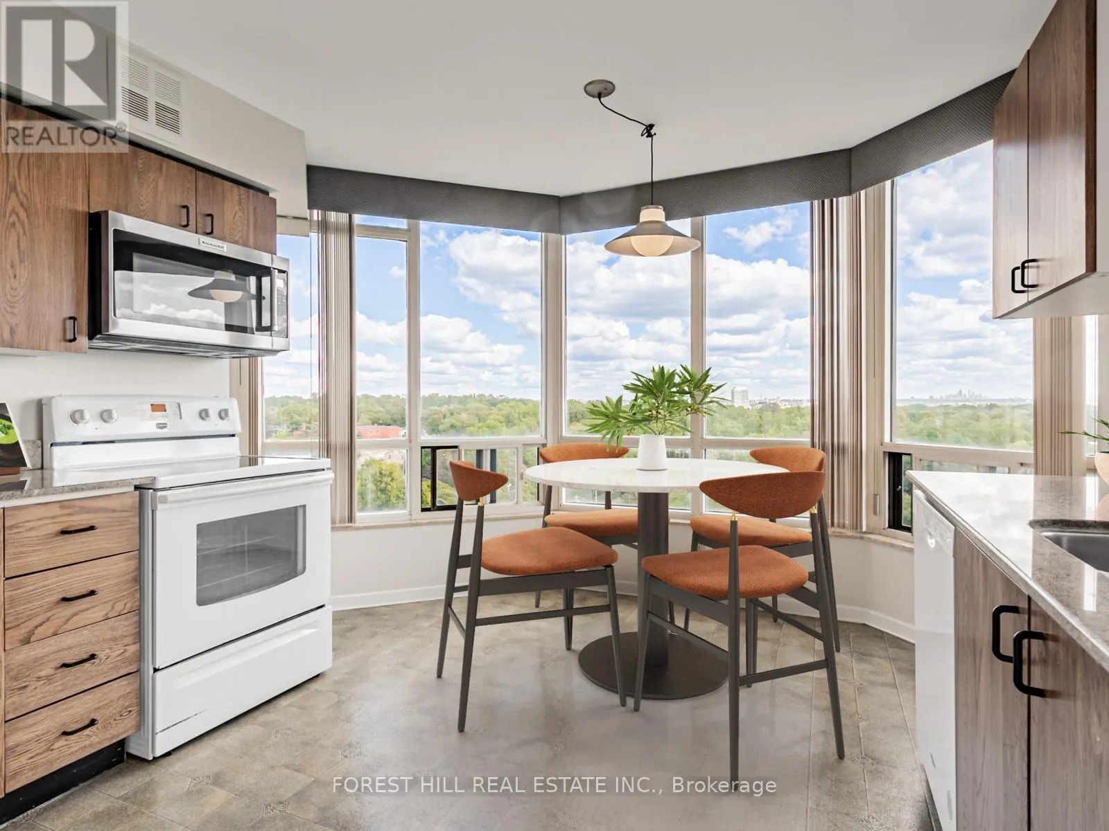 1207 - 1300 ISLINGTON AVENUE