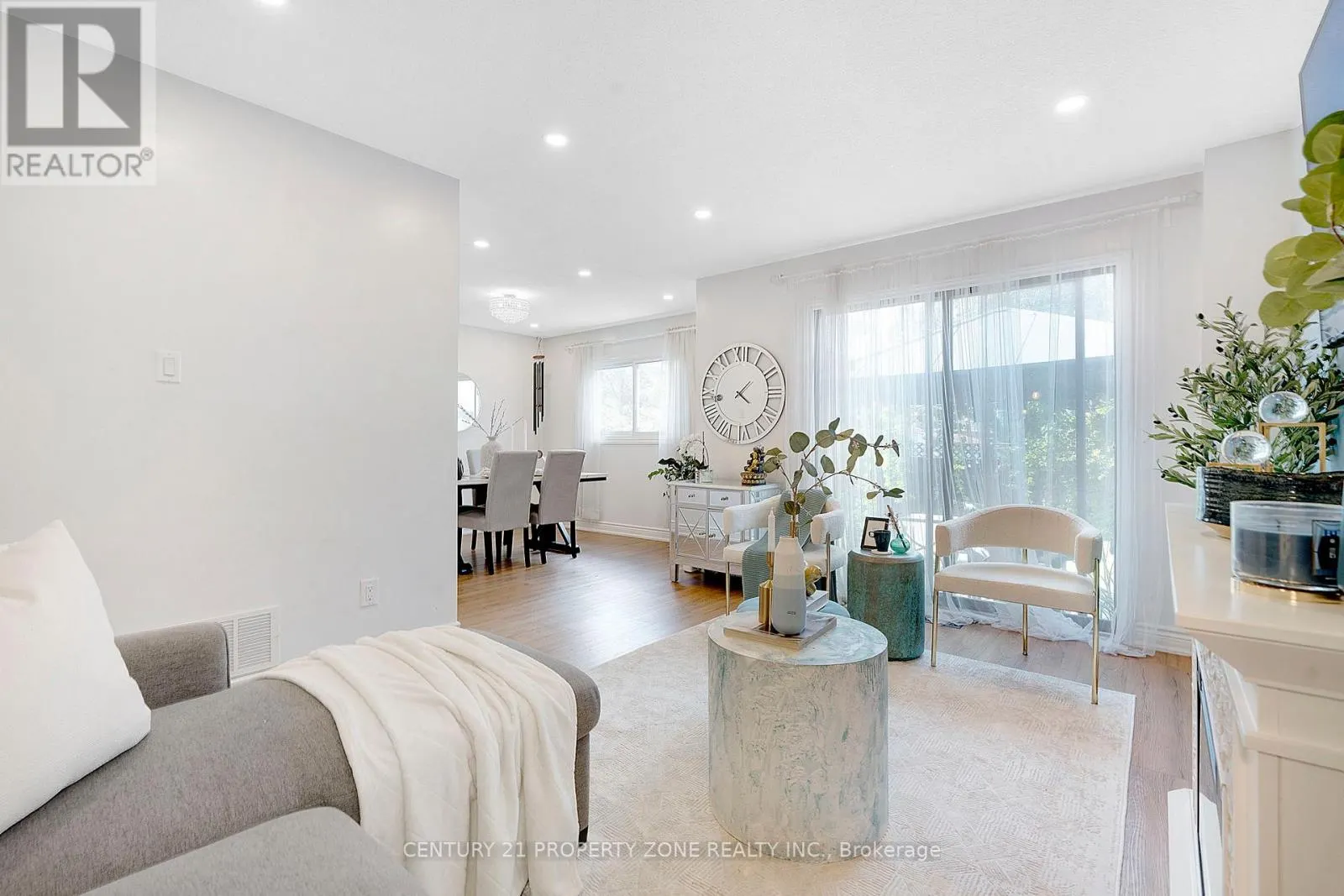 38 RODWELL COURT