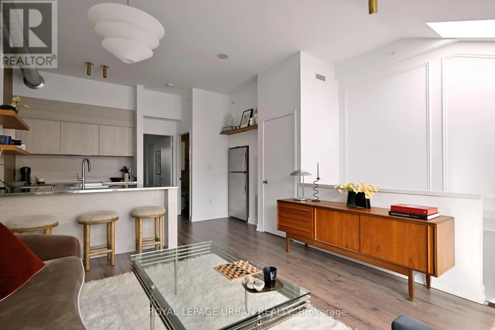 420 - 1410 DUPONT STREET