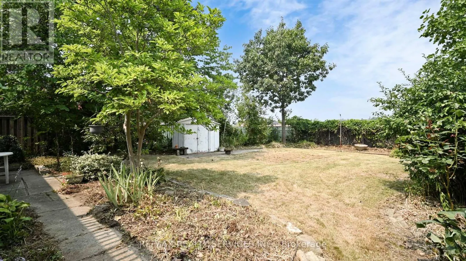 27 GLENFOREST ROAD