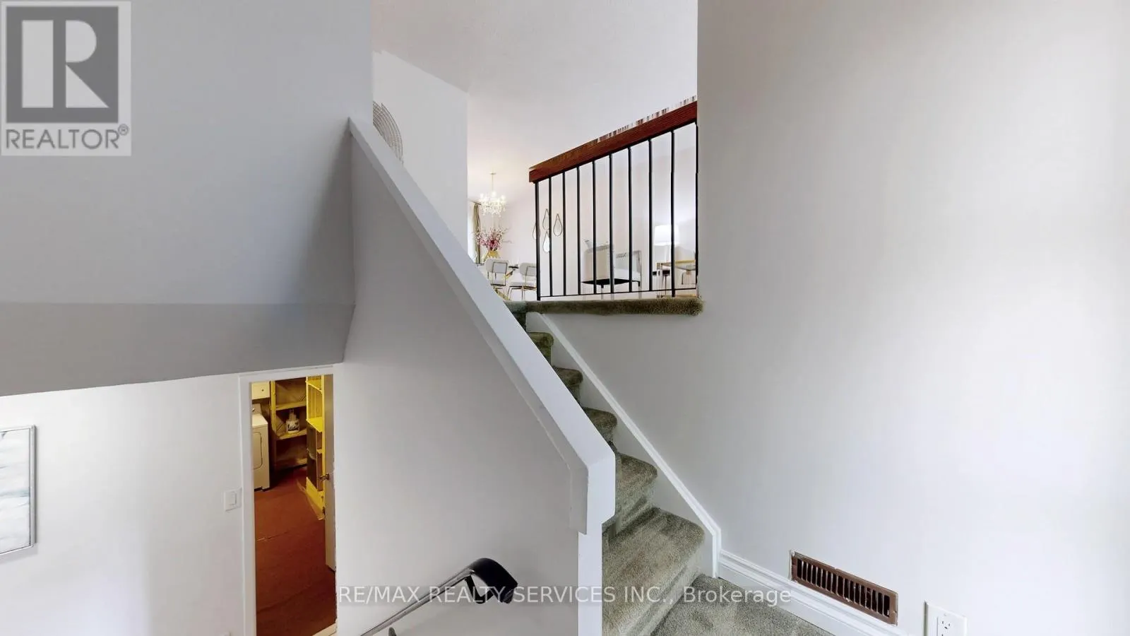 27 GLENFOREST ROAD