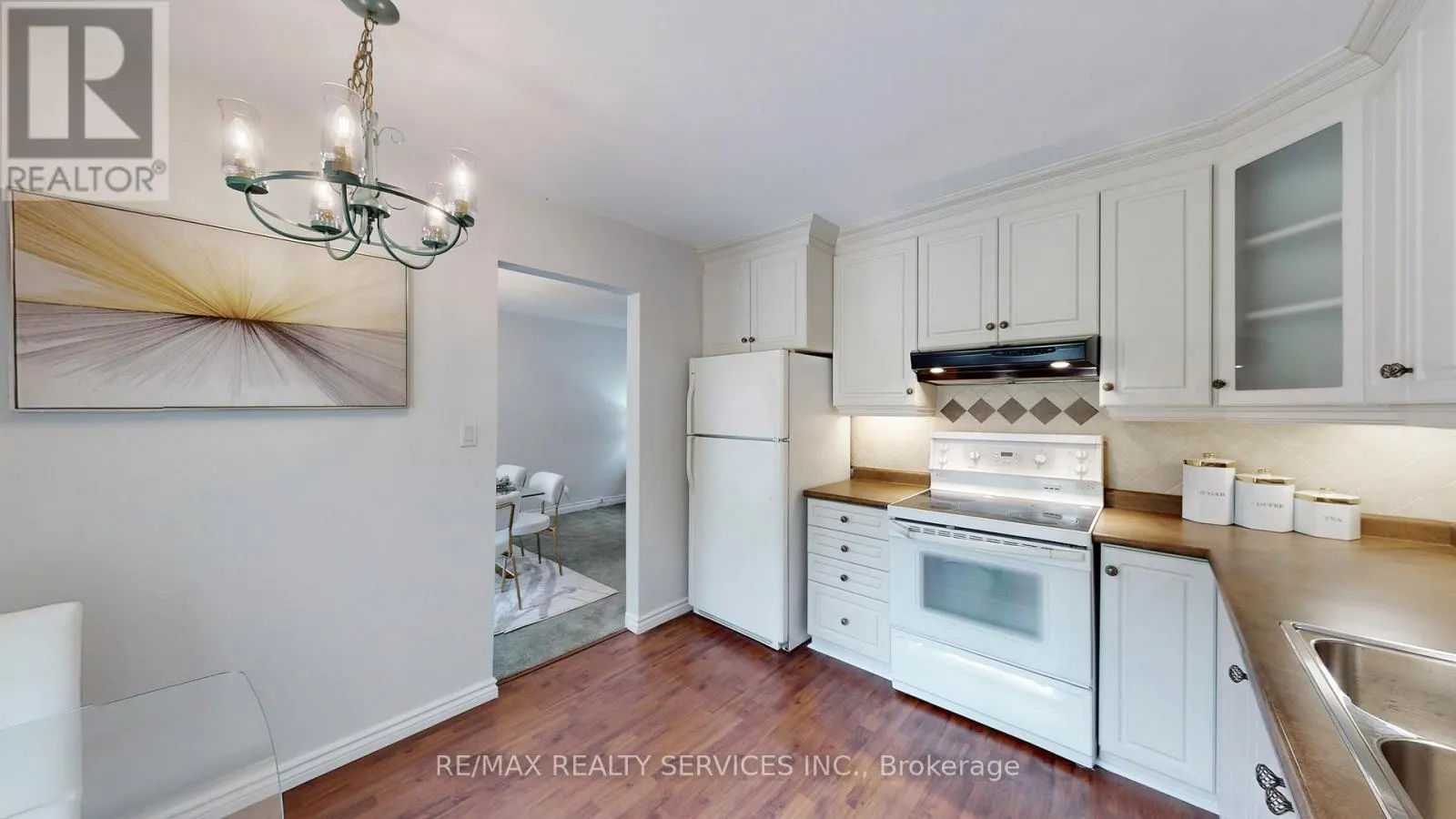 27 GLENFOREST ROAD