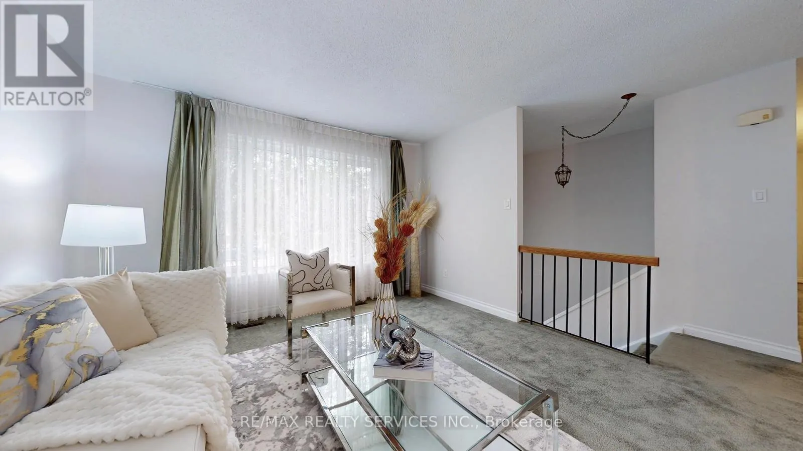 27 GLENFOREST ROAD