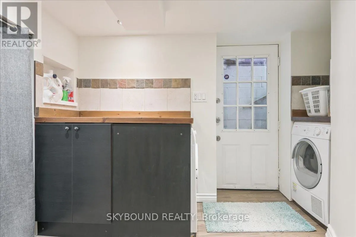2043 DAVENPORT ROAD