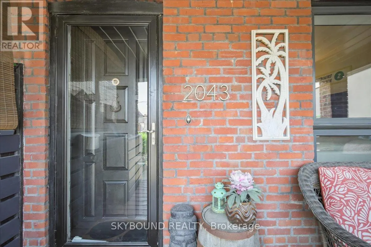 2043 DAVENPORT ROAD