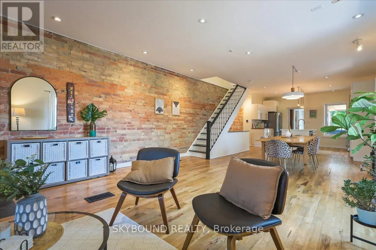 2043 DAVENPORT ROAD