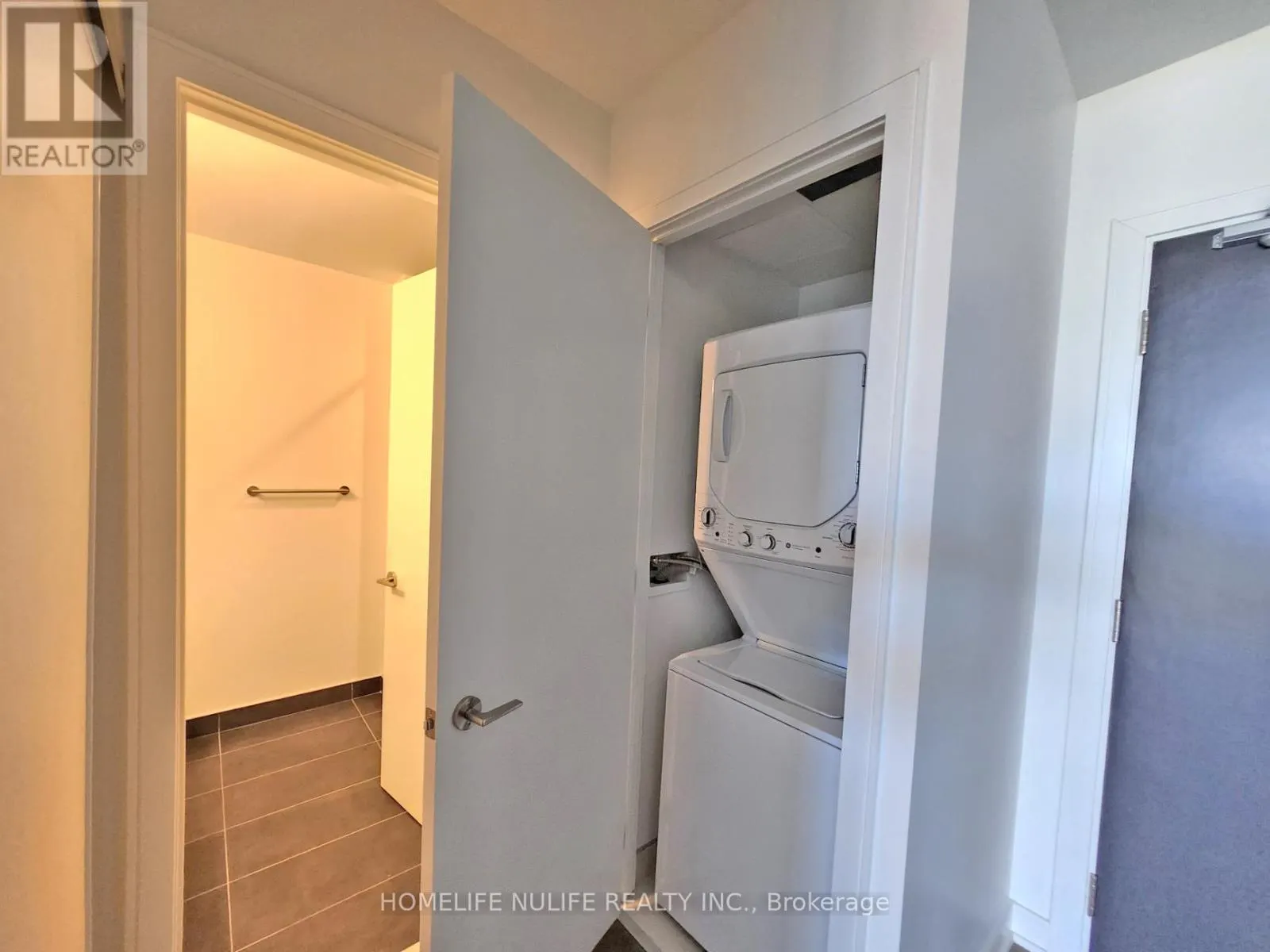 819 - 3009 NOVAR ROAD