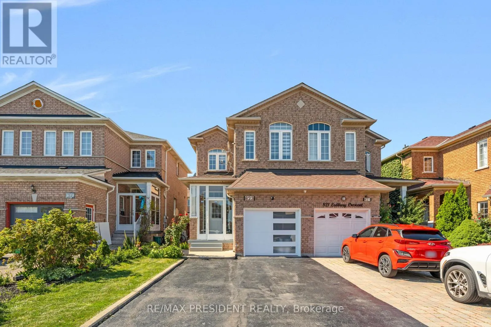 823 LEDBURY CRESCENT