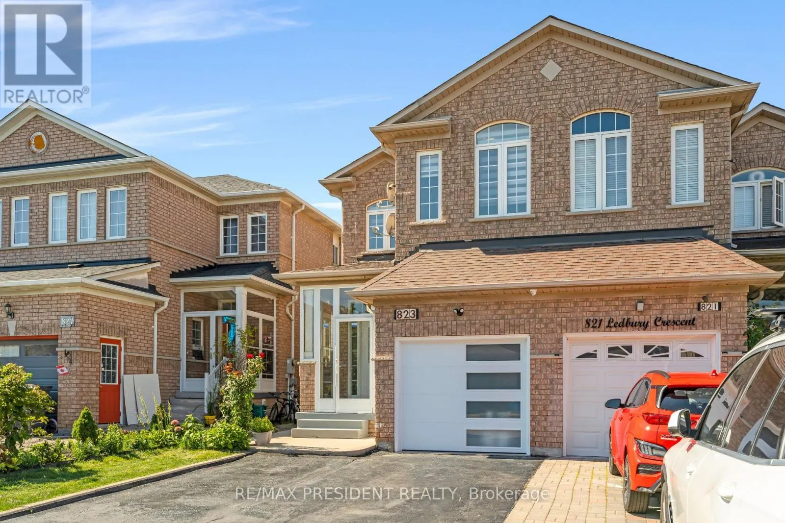 823 LEDBURY CRESCENT