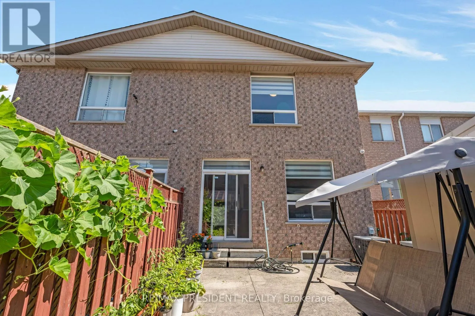 823 LEDBURY CRESCENT